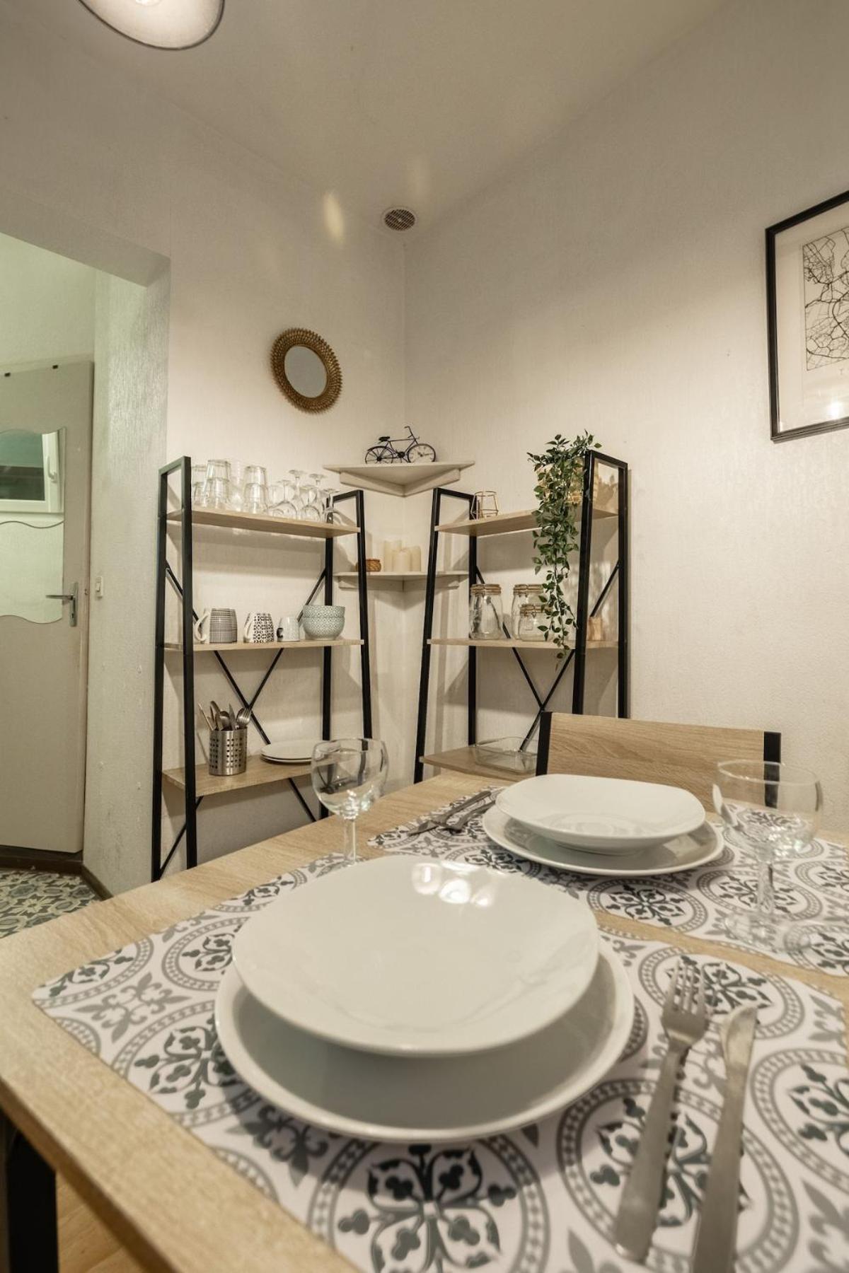 Charming City-Center Flat With Terrace Apartment Toulouse Ngoại thất bức ảnh